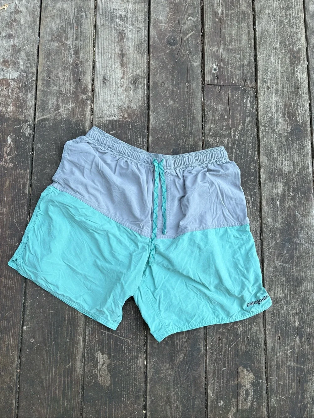 Patagonia Men's Medium Two-Tone Light Gray and Aqua Swim Trunks